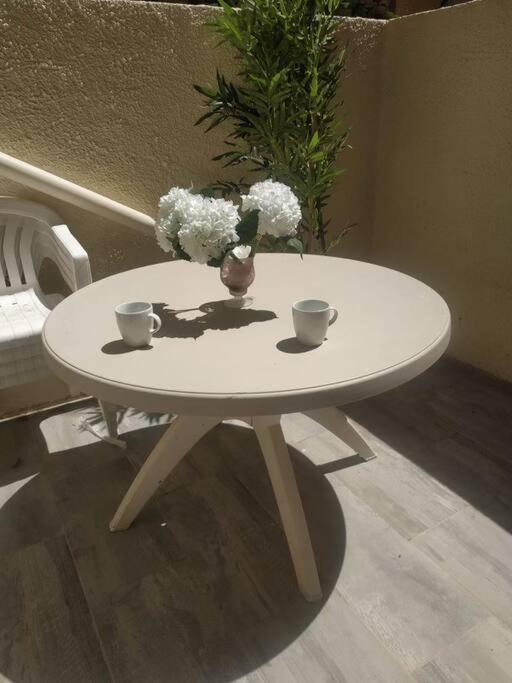 A L'Ombre De La Cathedrale Apartment Narbonne Exterior photo